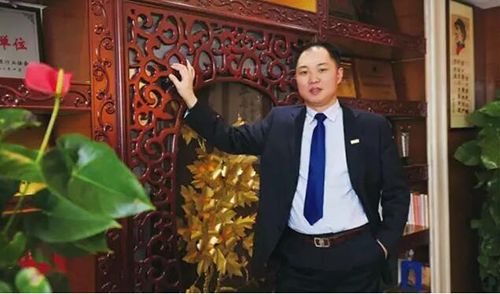 品質沉淀 榮耀見證——熱烈祝賀旺德府集團董事長周曉輝再獲企業教育培訓大獎
