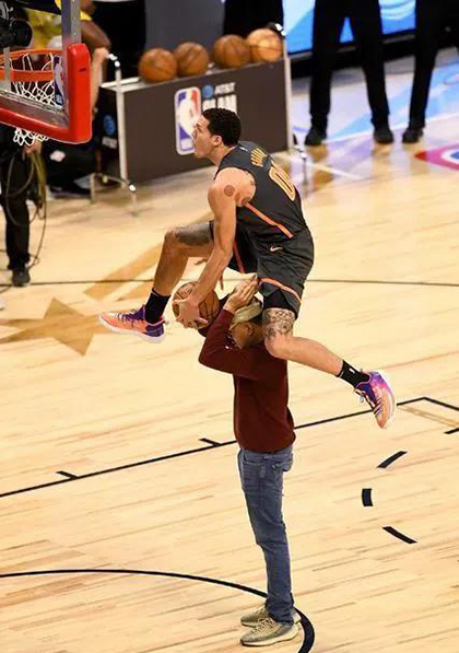 東施效顰!NBA球員都簽約國內球鞋品牌當代言