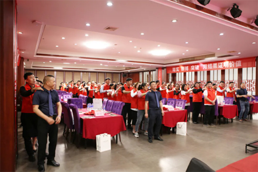 破繭成蝶 榮登戰神丨百能家居“健康新柜”5.1聯動廠購節盛大開啟