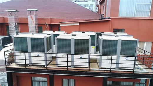 節能省電的紐恩泰空氣能熱泵，成為酒店冷暖“黑科技”