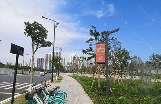 LED燈桿屏發展趨向規范化、集中化